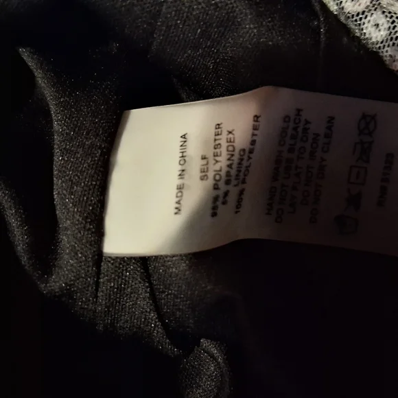 Vince Camuto Black Floral-Print Sequined Skirt Large, 17 Across Waist , 27 Long - Picture 5 of 6